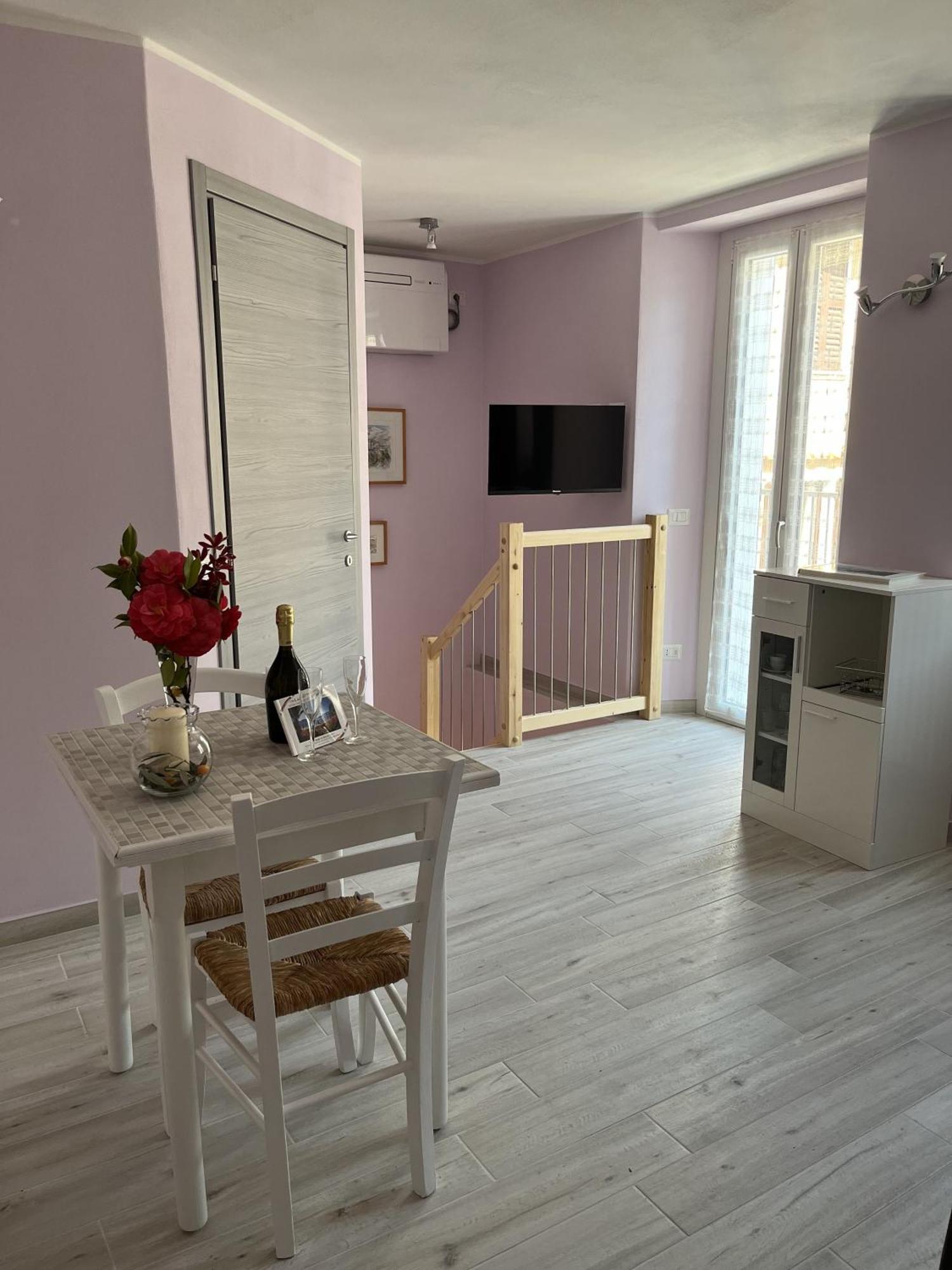Casa Castellana Apt 1 E Casa Castellana Apt 2 ซาลา โคมาชีนา ภายนอก รูปภาพ